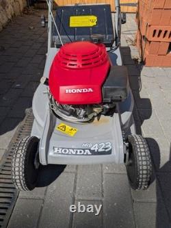1998 Honda HRB 423 Self-propelled Roller Lawnmower In Outstanding Condition