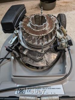 1998 Honda HRB 423 Self-propelled Roller Lawnmower In Outstanding Condition