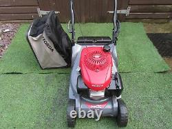 2019 Honda HRX426C petrol rotary mower lawnmower self propelled roller 17 cut