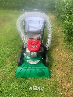 Billy goat TK self propelled Honda leaf vacuum with extension pipe