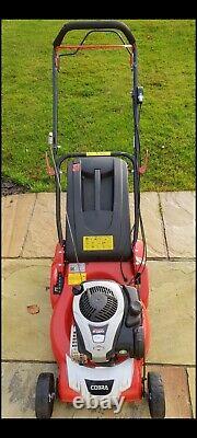 Briggs & Stratton Cobra RM46SPBR Self Propelled Petrol Lawnmower Rear Roller