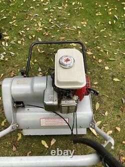 Honda HC 16 Self Propelled Cylinder mower