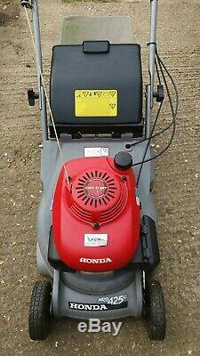 Honda HRB 425c self propelled 17 petrol roller lawn mower
