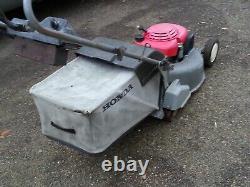 Honda HRD535 PETROL selfpropelled LAWNMOWER. WITH REAR ROLLER