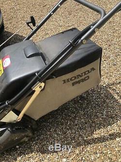 Honda HRH 536 QX self Propelled Roller Lawnmower