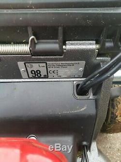 Honda HRH 536 hydrostatic self propelled lawn mower 2019 only been used 5hrs