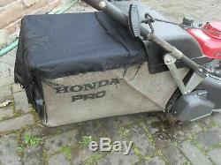Honda HRH536 QXE Self Propelled Petrol Pro Roller lawnmower 21 CUT Mower 2011
