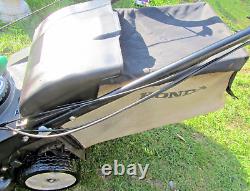 Honda HRX 537 lawnmower self propelled hydrostatic drive petrol mower 2019 model