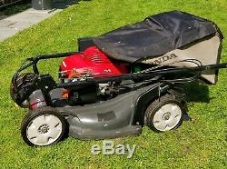 Honda HRX 537 self propelled lawn mower, electric start. In very good condition
