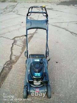 Honda HRX426 CSXE 17 Blade Self Propelled Petrol Lawn Mower