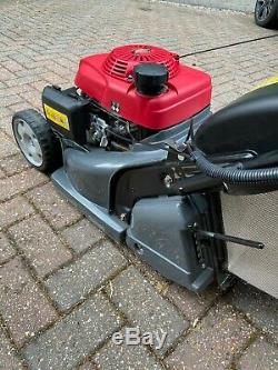 Honda HRX426 Self Propelled rear Roller Petrol Lawnmower