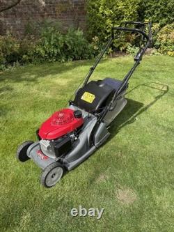 Honda HRX426C QXEA Self-Propelled Petrol Lawnmower with Steel roller manual