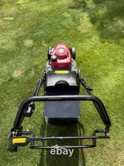 Honda HRX426C QXEA Self-Propelled Petrol Lawnmower with Steel roller manual