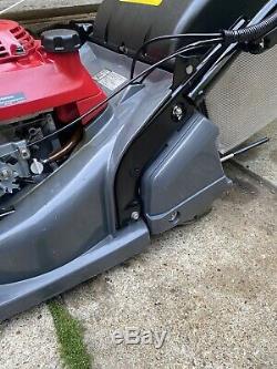 Honda HRX426CQXE Rotary Rear Roller Self Propelled Petrol 4 Stroke 17Lawnmower