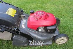 Honda HRX426CQXE self propelled petrol lawnmower with rear roller