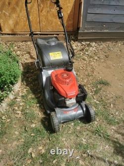 Honda HRX426QX Self-Propelled Petrol Lawnmower