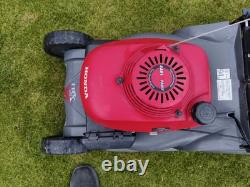 Honda HRX426QXE Self-Propelled Petrol Lawnmower