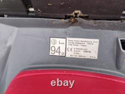 Honda HRX426QXE Self-Propelled Petrol Lawnmower