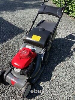 Honda HRX476 Petrol Lawn Mower Self Propelled with Rear Metal Roller