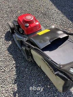 Honda HRX476 Petrol Lawn Mower Self Propelled with Rear Metal Roller