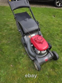 Honda HRX476 Petrol Self-Propelled Lawnmower with Rear Roller