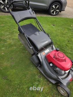 Honda HRX476 Petrol Self-Propelled Lawnmower with Rear Roller