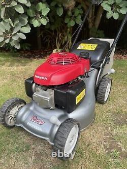 Honda Izy 16 Cut Self Propelled Petrol Lawn Mower