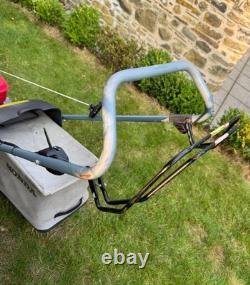 Honda Izy HRG 415 SDE Self-Propelled Petrol Lawn Mower 16 / 41cm Cut