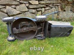 Honda Izy HRG 415 SDE Self-Propelled Petrol Lawn Mower 16 / 41cm Cut