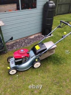 Honda Izzy Self-Propelled Petrol Rotary Lawn Mower Honda GCV 135 Engine