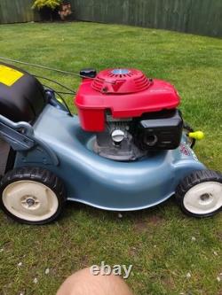 Honda Izzy Self-Propelled Petrol Rotary Lawn Mower Honda GCV 135 Engine