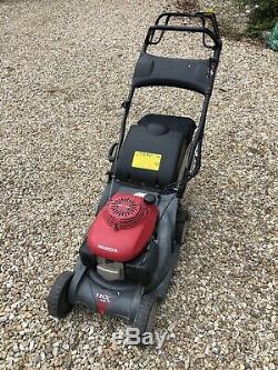 Hrx426c Sxe. 17 Honda Self Propelled Roller Lawnmower. Complete With Grass Bag