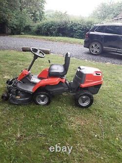 Husqvarna r111b ride-on mower