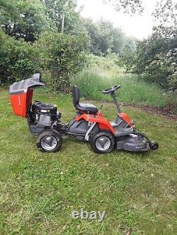 Husqvarna r111b ride-on mower