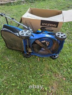 Hyundai HYM430SP 139cc 4-Stroke Self Propelled Petrol Lawn Mower