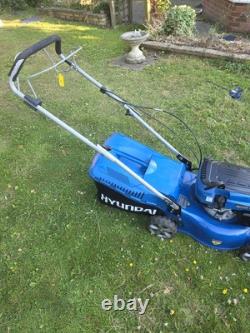 Hyundai HYM430SP 139cc 4-Stroke Self Propelled Petrol Lawn Mower