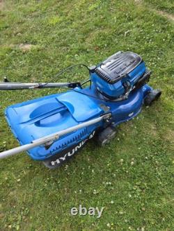 Hyundai HYM430SP 139cc 4-Stroke Self Propelled Petrol Lawn Mower