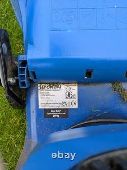 Hyundai HYM430SP Self-Propelled Petrol Lawnmower Used