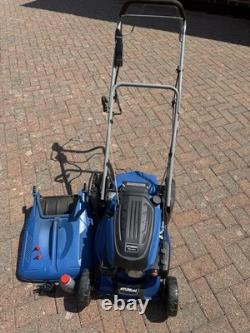 Hyundai HYM430SPER 17 139cc Self Propelled Roller Petrol Lawn Mower