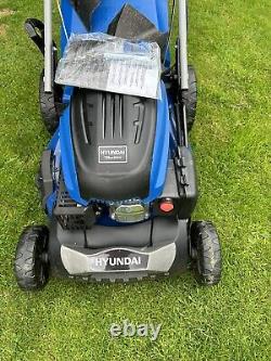 Hyundai HYM460SP 2.6kW Self Propelled Petrol Lawnmower