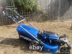 Hyundai Petrol 196cc self-propelled electric start lawn mower barely used