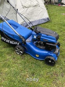 Hyundai Petrol Lawnmower Self Propelled Excellent Condition 2 Years Old