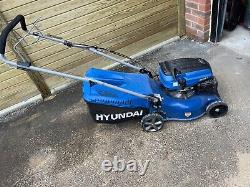 Hyundai Self-propelled Petrol Lawnmower 43cm Cut Pull Start HYM430SP