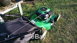 John Deere JM36'MowMentum' 22 Self Propelled Petrol Lawnmower