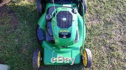 John Deere JM36'MowMentum' 22 Self Propelled Petrol Lawnmower