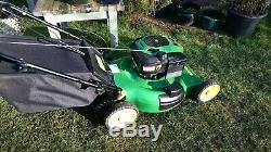 John Deere JM36'MowMentum' 22 Self Propelled Petrol Lawnmower