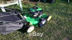 John Deere JM36'MowMentum' 22 Self Propelled Petrol Lawnmower