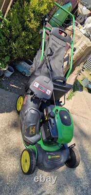 John Deere Petrol Lawn Mower Self Propelled Mulcher With Side Shoot And Bag