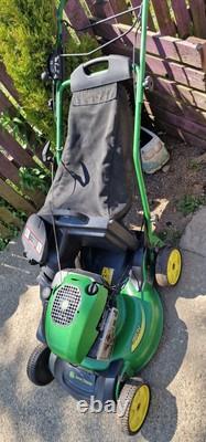 John Deere Petrol Lawn Mower Self Propelled Mulcher With Side Shoot And Bag