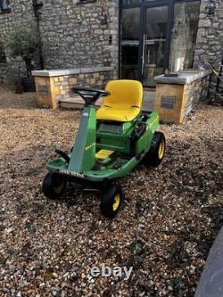 John Deere SRX75 Garden Tractor / Ride-On Mower